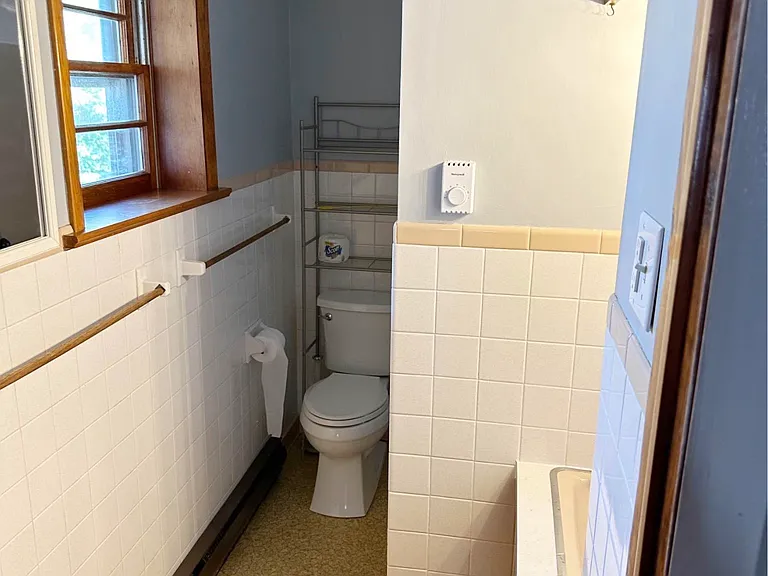 347 S Church St — Photo 10