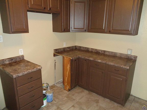 5th image of 1347 NE Winfield Ave