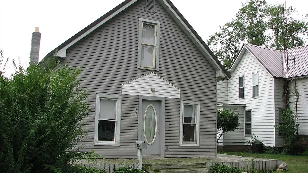 806 N Walnut St photo 1