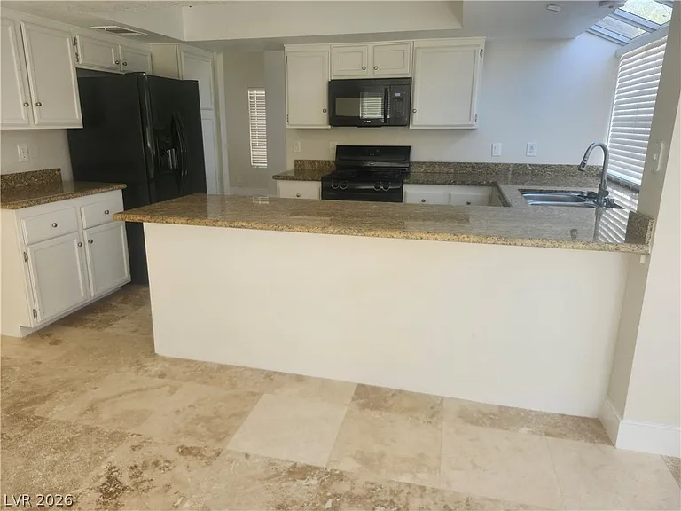 8428 Oyster Dr — Photo 9