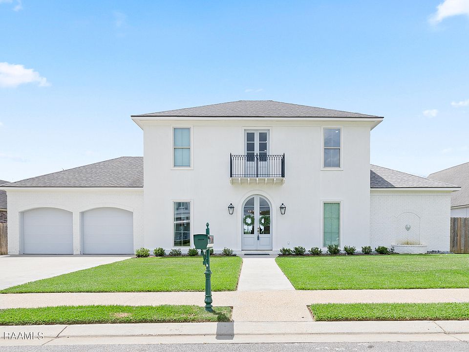 1st image of 1044 The Lake Dr