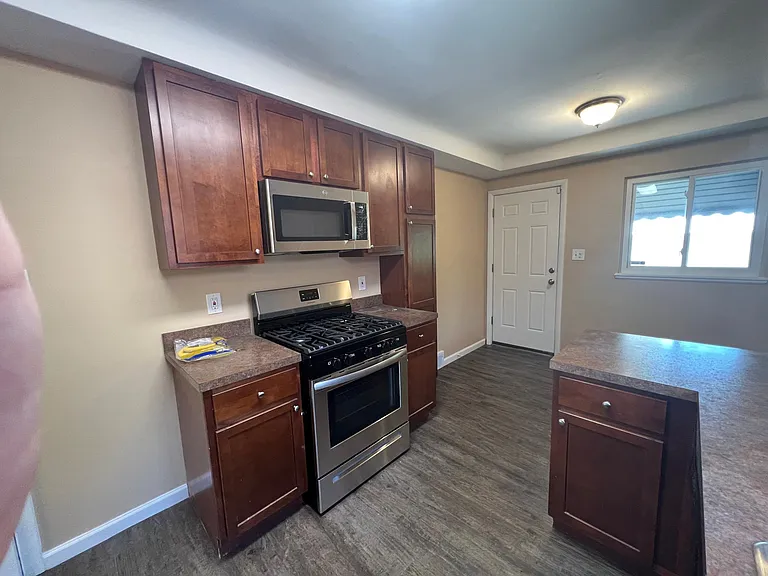 24051 Jerome Ave — Photo 17