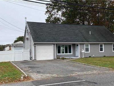 1209 Saxon Ave, Bay Shore, NY, 11706