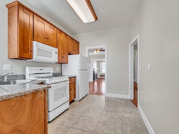 5th image of 912 Marin St APT A