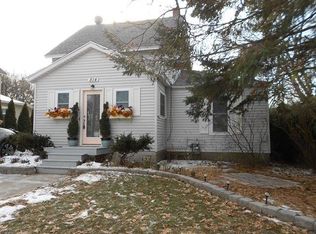 814 Michigan St, Petoskey, MI 49770