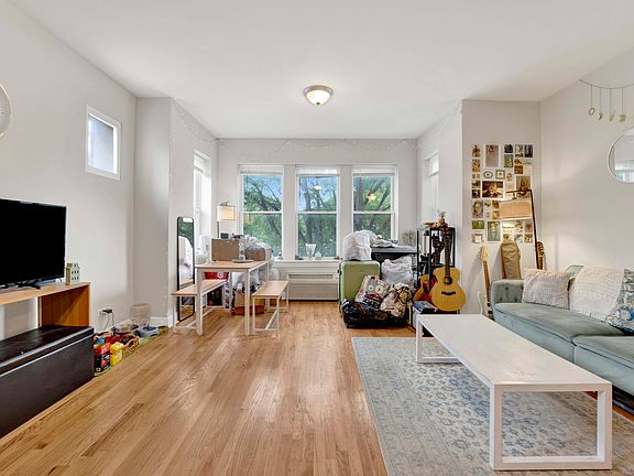 3rd image of 2456 N Hamlin Ave #3-N