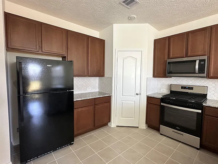 9423 Castillo Ct — Photo 8