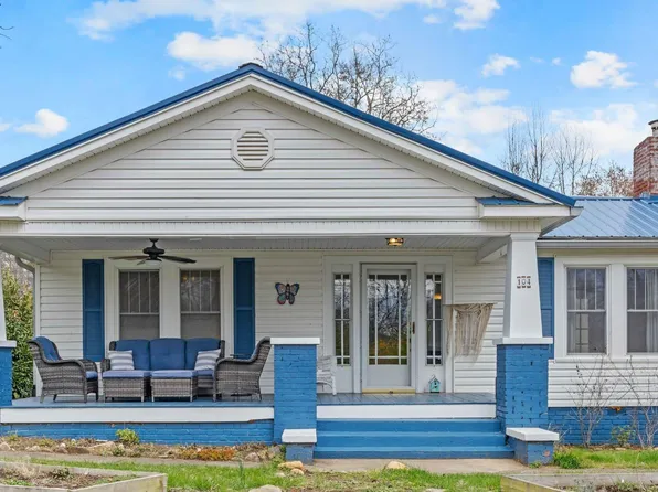 104 Eastwood Ave, Swannanoa, NC 28778