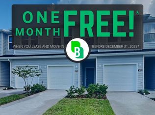 626 Holly Lakes Dr, Orange Park, FL 32073
