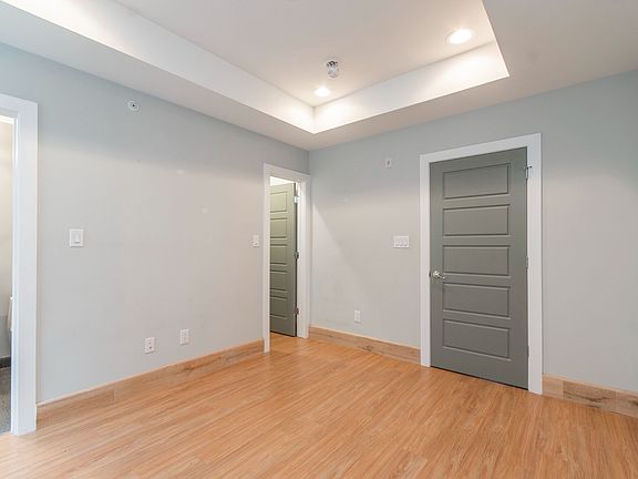4th image of 2032 Frankford Ave #C2