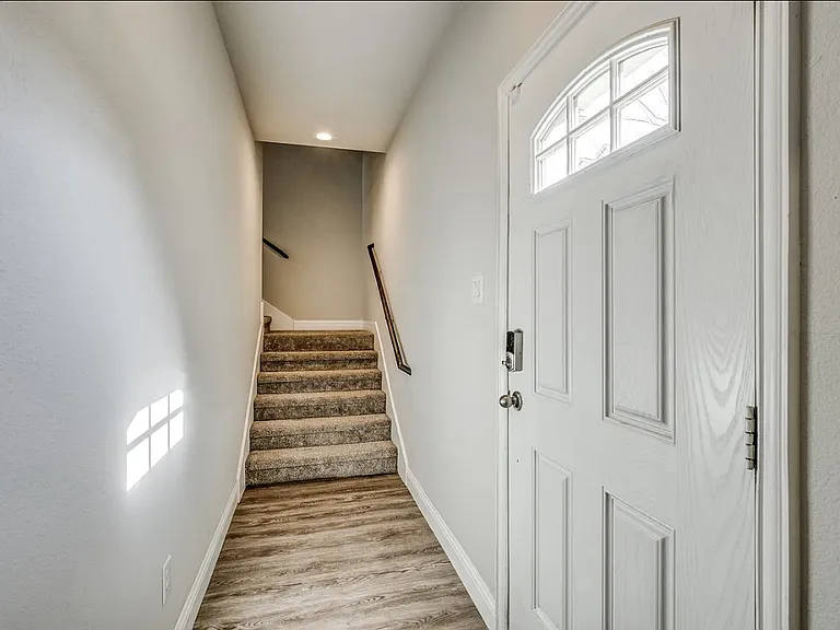 1912 Bel Air Dr — Photo 24