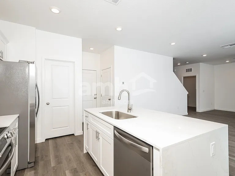 2314 Dime Ave — Photo 3