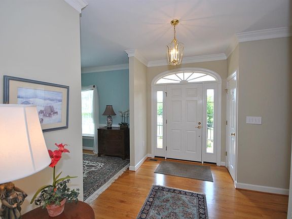 4th image of 1038 Summerpark Dr