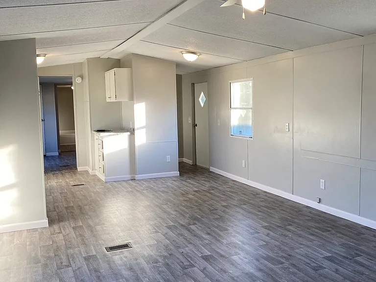 210 Jamback Rd #53 — Photo 3