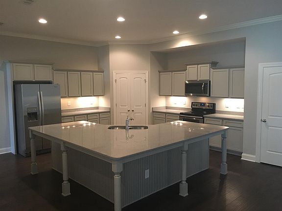 4th image of 2905 Watervale Dr