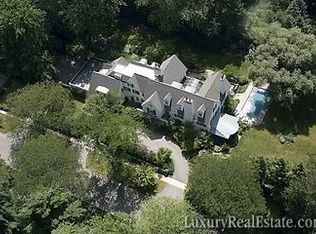 235 Touraine Rd, Grosse Pointe Farms, MI 48236