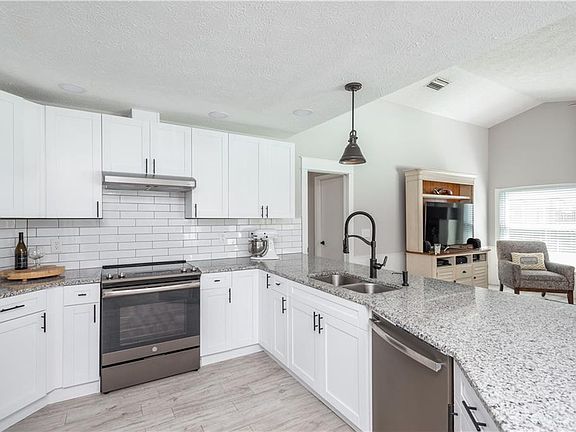 2nd image of 3836 Cold Creek Dr