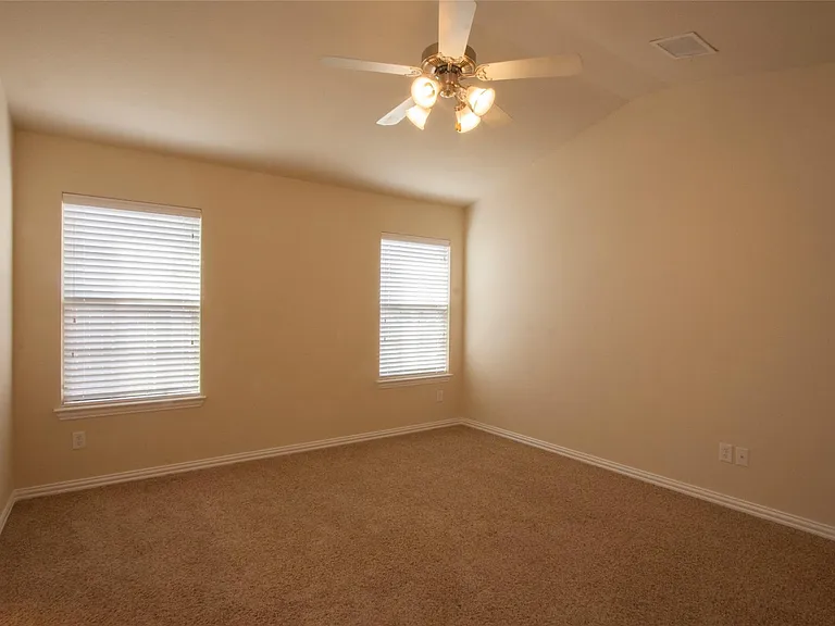 7825 Fox Horn Dr — Photo 6