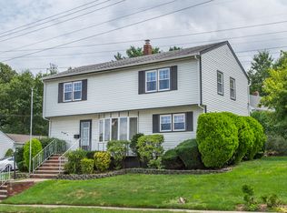 186 Oak Ridge Rd, Clifton, NJ 07013