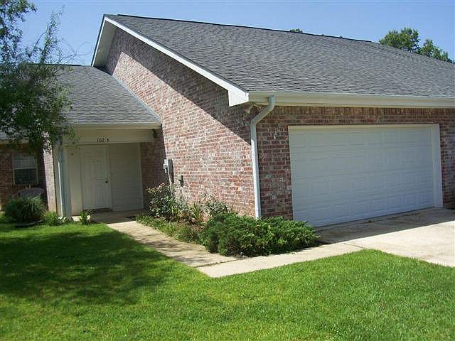 1st image of 102B Richmond Trl NE