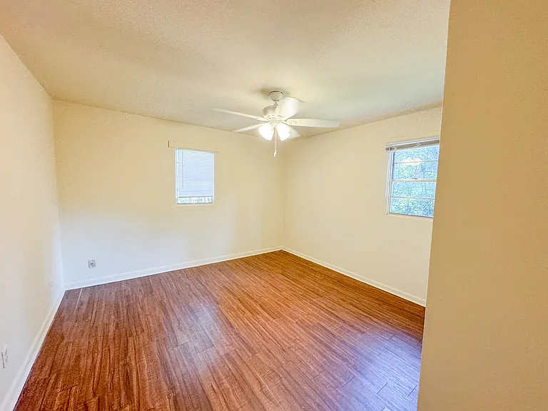 1601 Airport Dr — Photo 10
