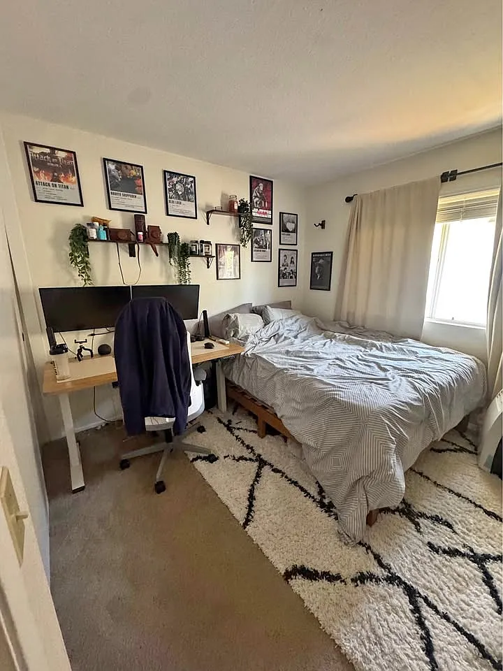 4 bed, 2.5 bath, 1795 sqft, $930 — Photo 1