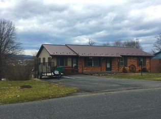 572 Elm St, Broadway, VA 22815