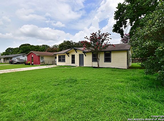 3rd image of 323 Tidewind St