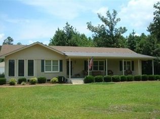 606 Barker Ten Mile Rd, Lumberton, NC 28358