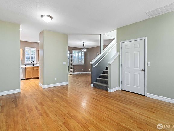 4th image of 7816 NE 24th Court