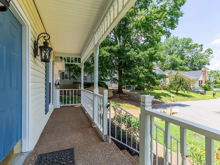 109 Welshwood Ct — Photo 3
