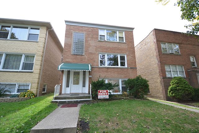 1st image of 2721 W Balmoral Ave #1
