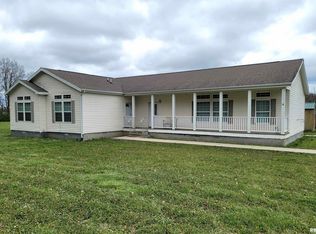 4911 E Chana Rd, Walnut Hill, IL 62893