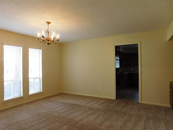 5th image of 4 Kingsley Ct