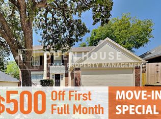 6729 Parkwood Dr, North Richland Hills, TX 76182