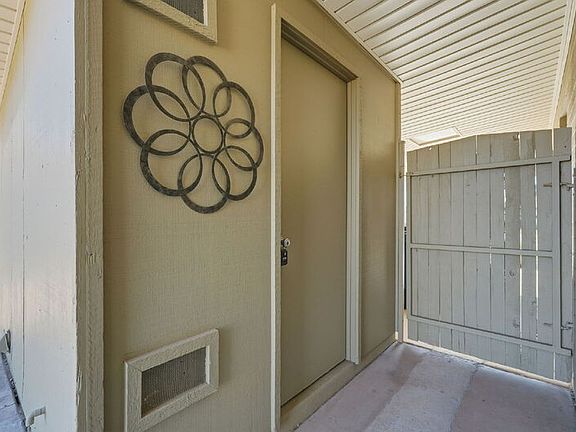 3rd image of 2428 E La Jolla Dr