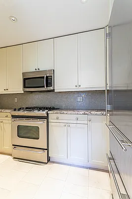 Rented by Cooper & Cooper Real Estate | media 19