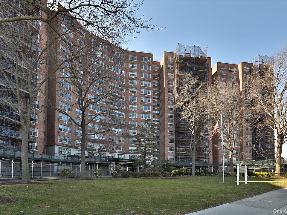 1st image of 61-20 Grand Central Parkway #A1204