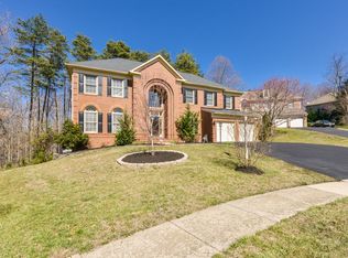 5508 Hamlet Hill Ct, Fairfax, VA 22030