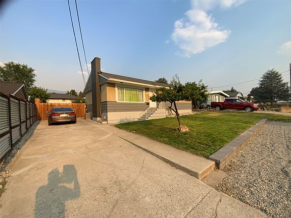 3rd image of 1134 Woodlands Dr