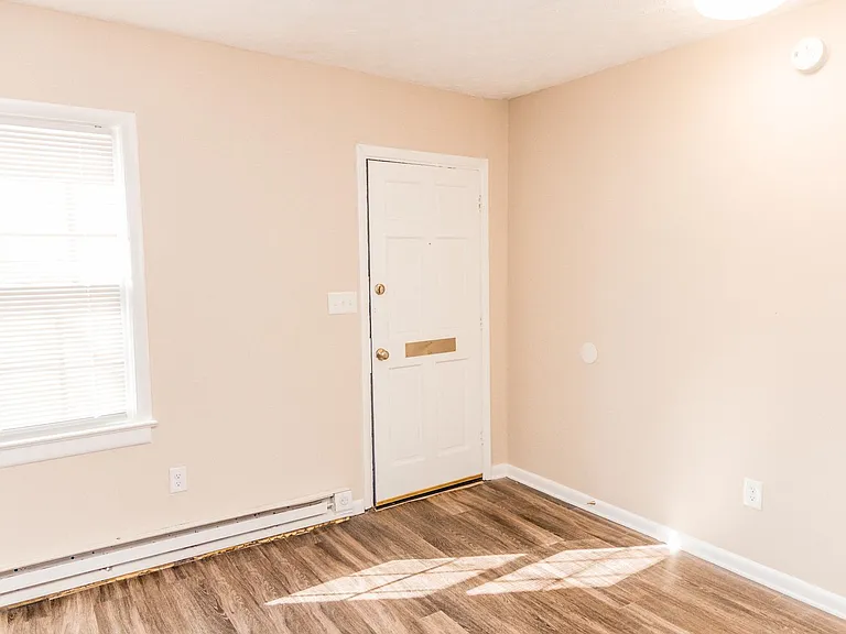 1832 Lakeview Ave — Photo 5