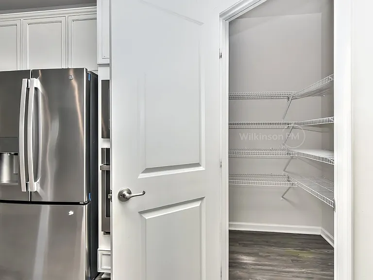 1868 Scarbrough Cir — Photo 20