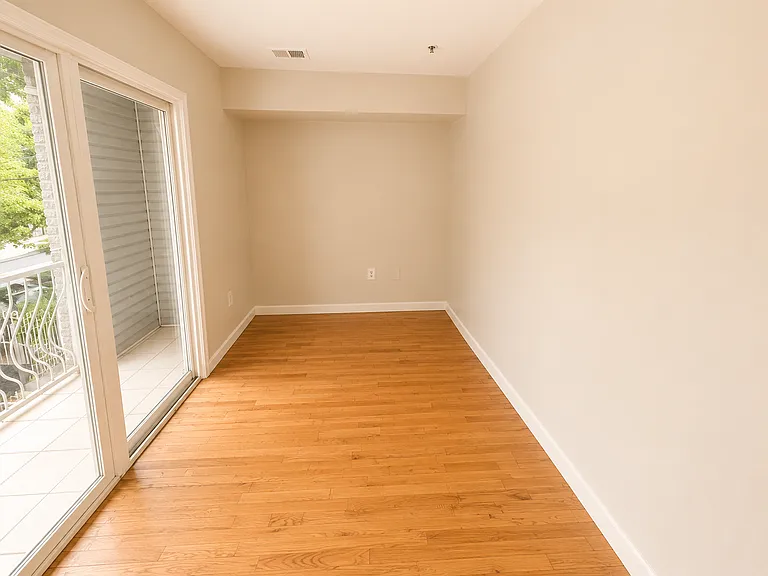 138 Fabyan Pl #2 — Photo 8