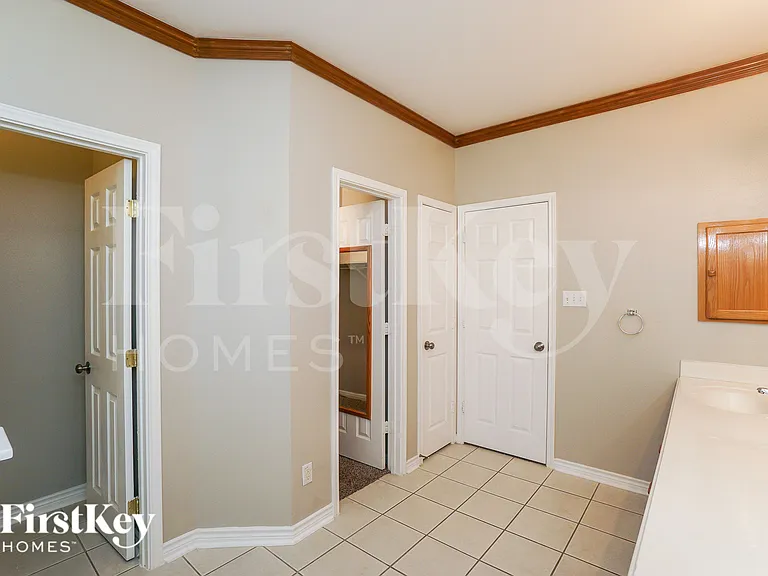 20930 Pedregoso Ln — Photo 14