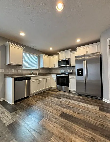 2352 Date Dr — Photo 5