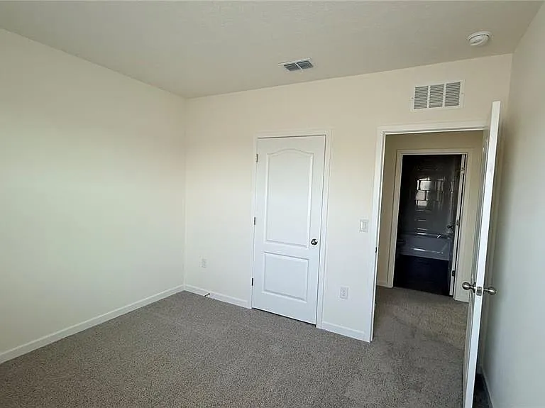 2046 Walnut Creek Dr — Photo 38