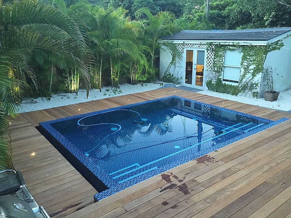 Infinity Edge pool, Ipe deck