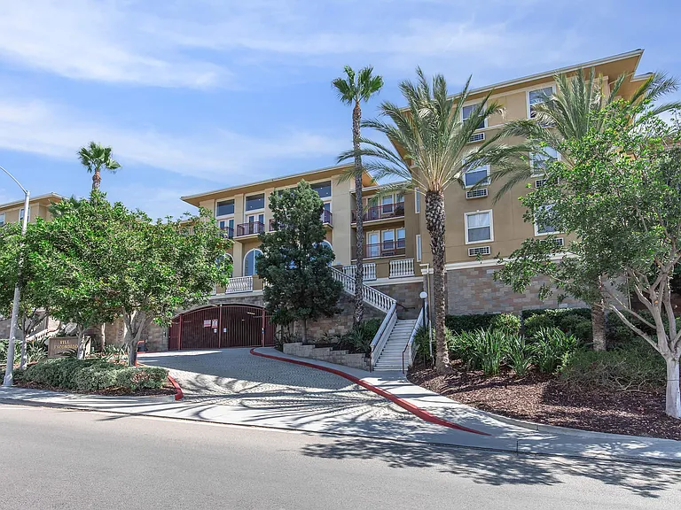 Villa Escondido - 55+ Senior Apartments — Photo 10