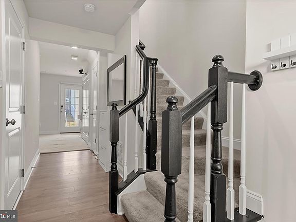 3rd image of 1317 Spindrift Rd