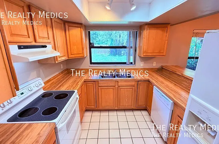 481 Timberwood Trl — Photo 31